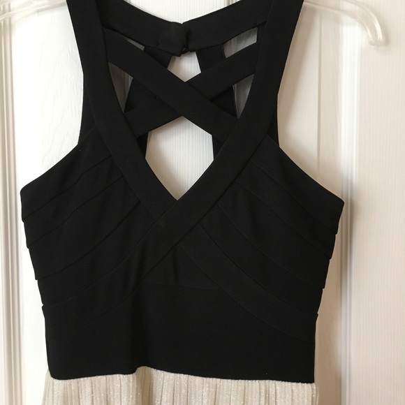 [Sz5] Beautiful gown in black and off-white - Picture 3 of 7